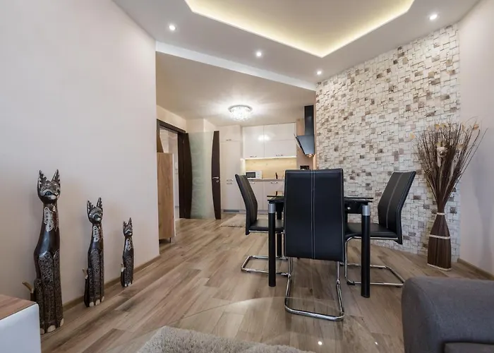 דירה Cats וארנה